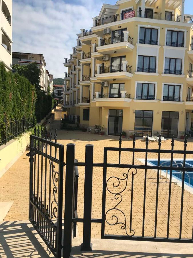 Horizon Katrina Apartments - Sea Line & Beach Access สวิติ วลัส ภายนอก รูปภาพ