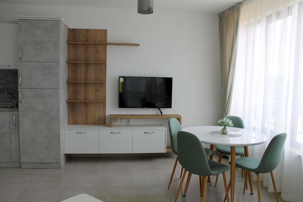 Horizon Katrina Apartments - Sea Line & Beach Access สวิติ วลัส ภายนอก รูปภาพ
